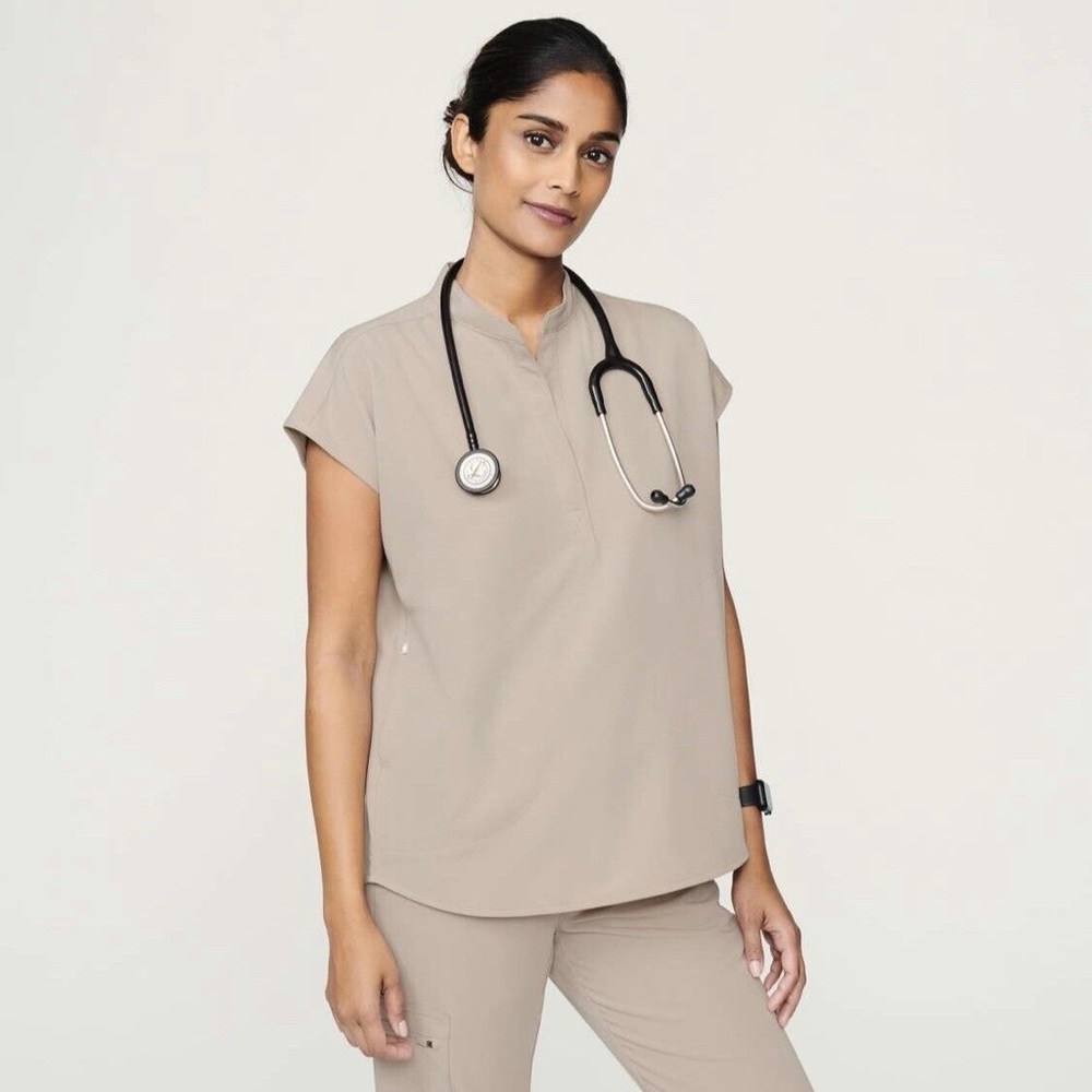 FIGS Boulder Rafaela scrub top